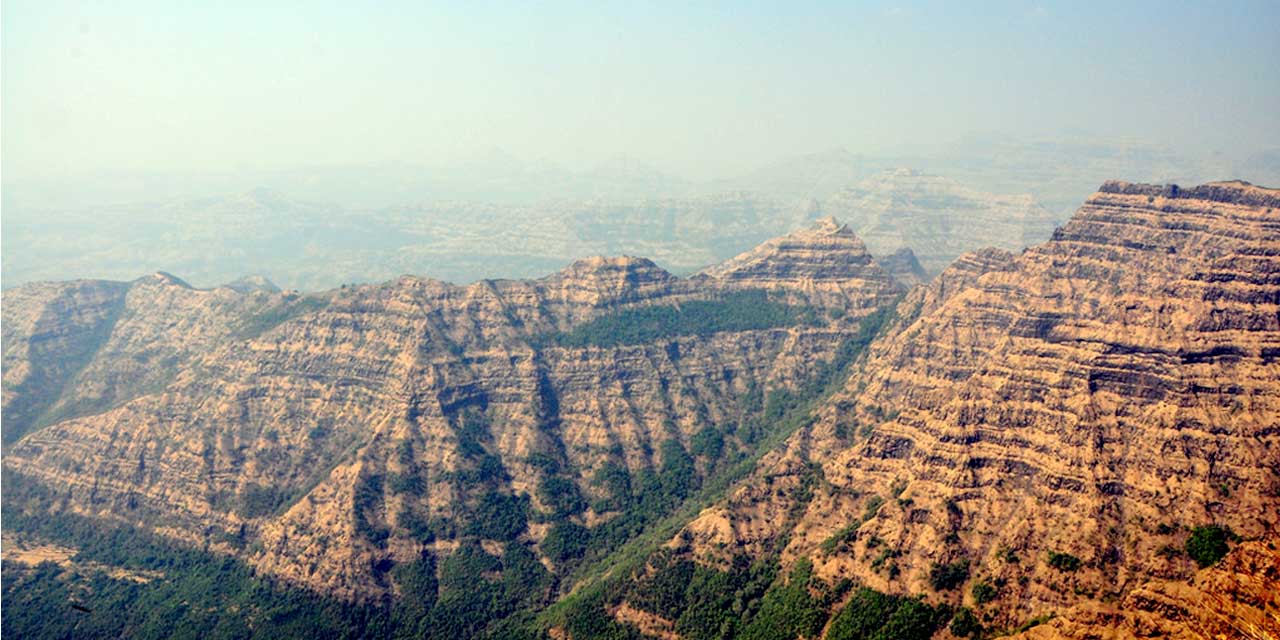 Elphinstone Point Mahabaleshwar