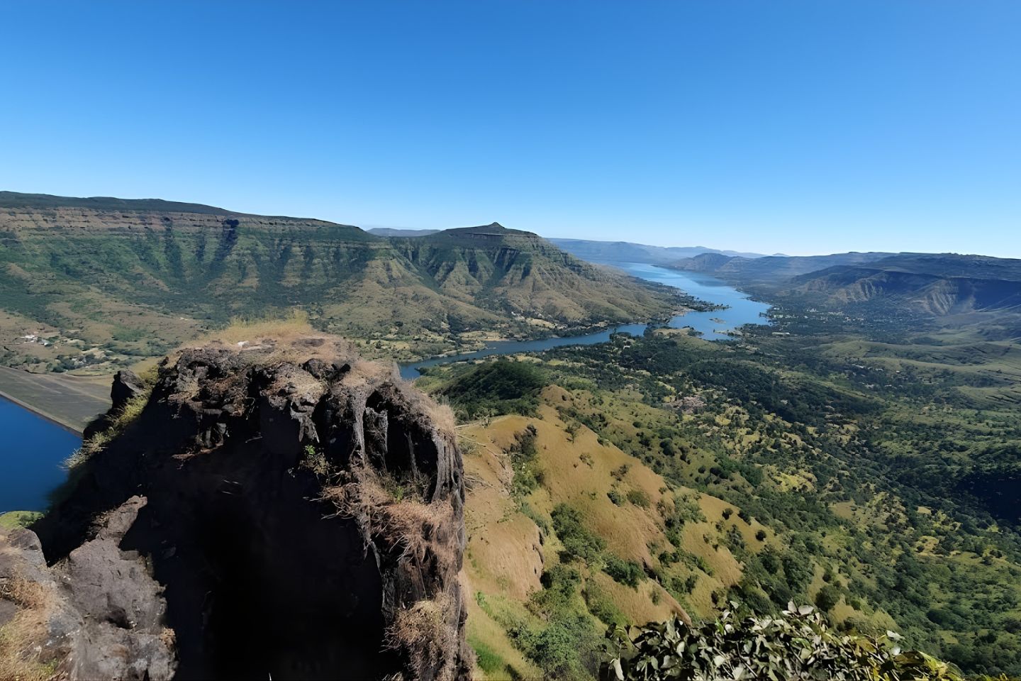 Elphinstone Point Mahabaleshwar